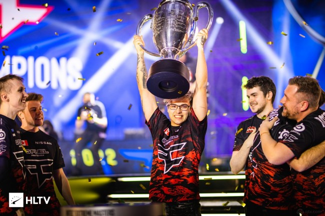 DOTA2 TI东欧预选赛落幕，Bet Boom爆冷击败Outsiders获得了最后的总冠军