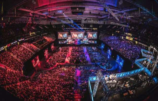 LPL春季季后赛败者组TES vs V5迫近，选手们排位都在练什么？